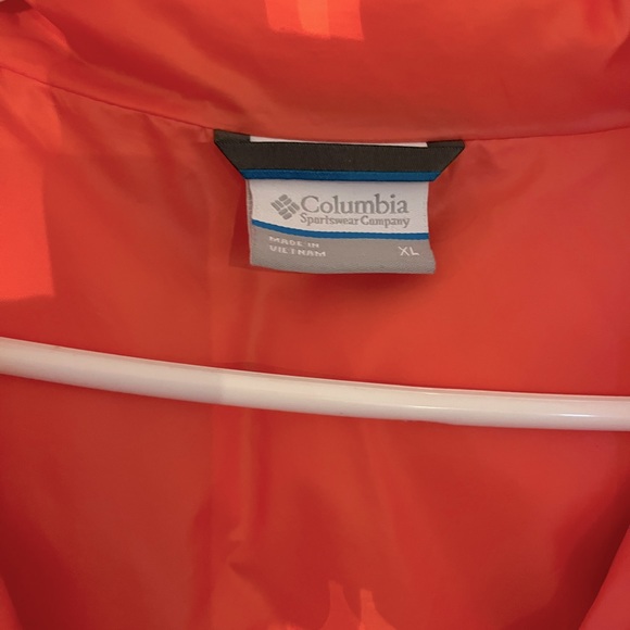 Packable puffer jacket - Picture 3 of 7